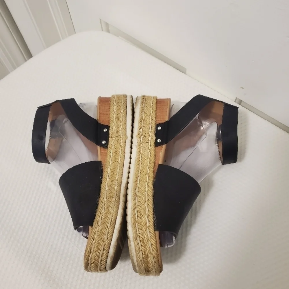 CUSHIONAIRE Black Espadrille Sandals Size 9, Preppy, Classic